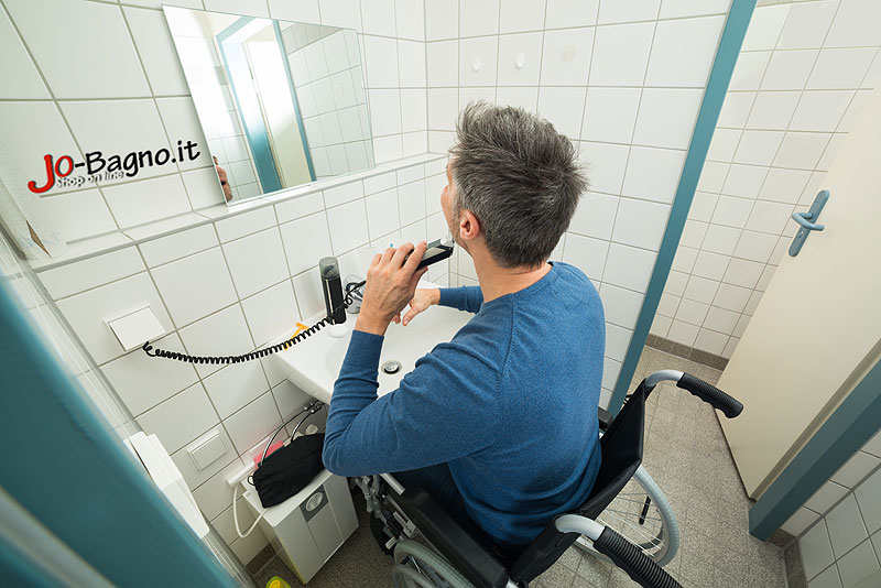 bagno con disabile normativa